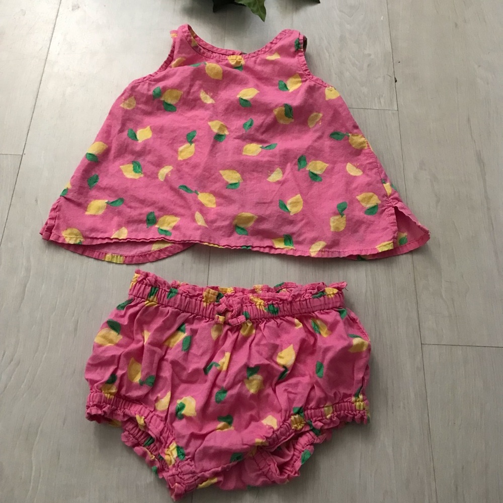 🍋 Old navy baby bloomer and top set